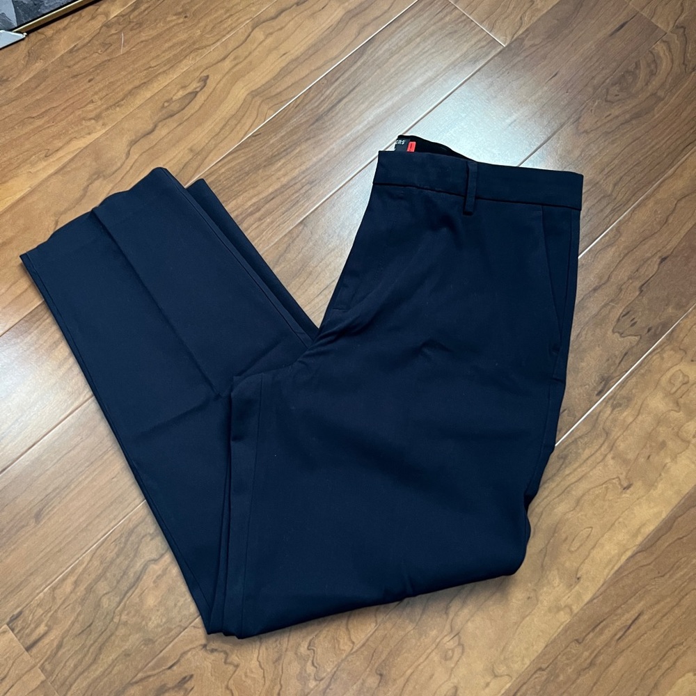 EUC Men's City Tech Trousers by Dockers W33x30 (worn only once)